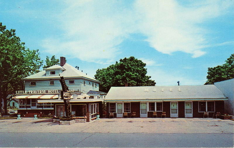 Little Traverse Motel (Little Traverse Hotel) - Vintage Postcard